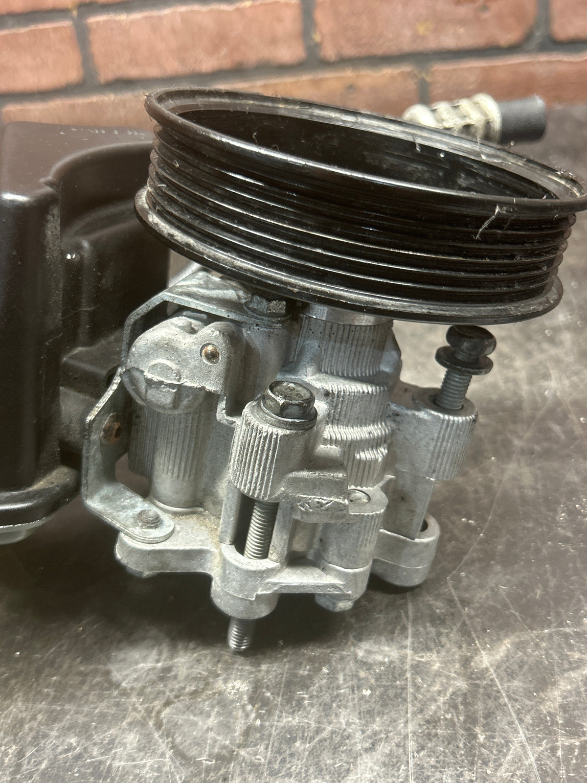 2011-2013 Chrysler 300C/Charger/Challenger Power Steering Pump OEM 5181854AA