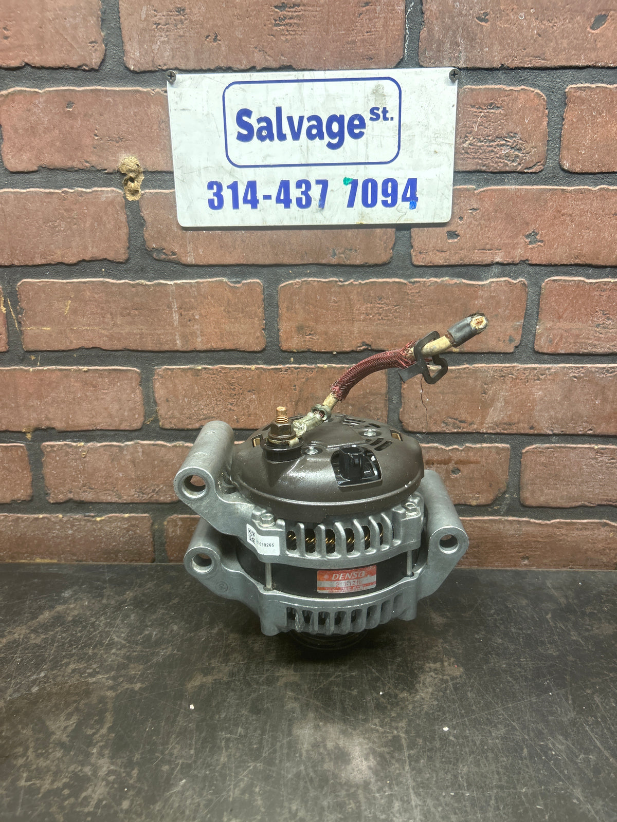 11-23 Chrysler 300/Charger/Challenger Denso Remanufactured Alternator 210-1219