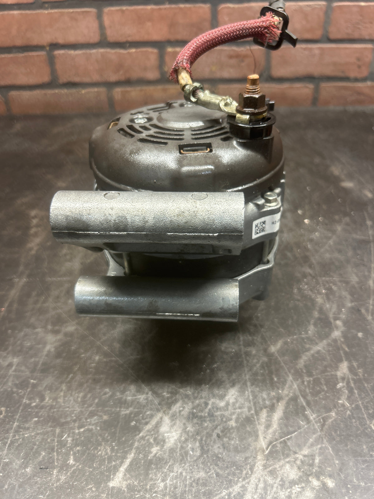 11-23 Chrysler 300/Charger/Challenger Denso Remanufactured Alternator 210-1219