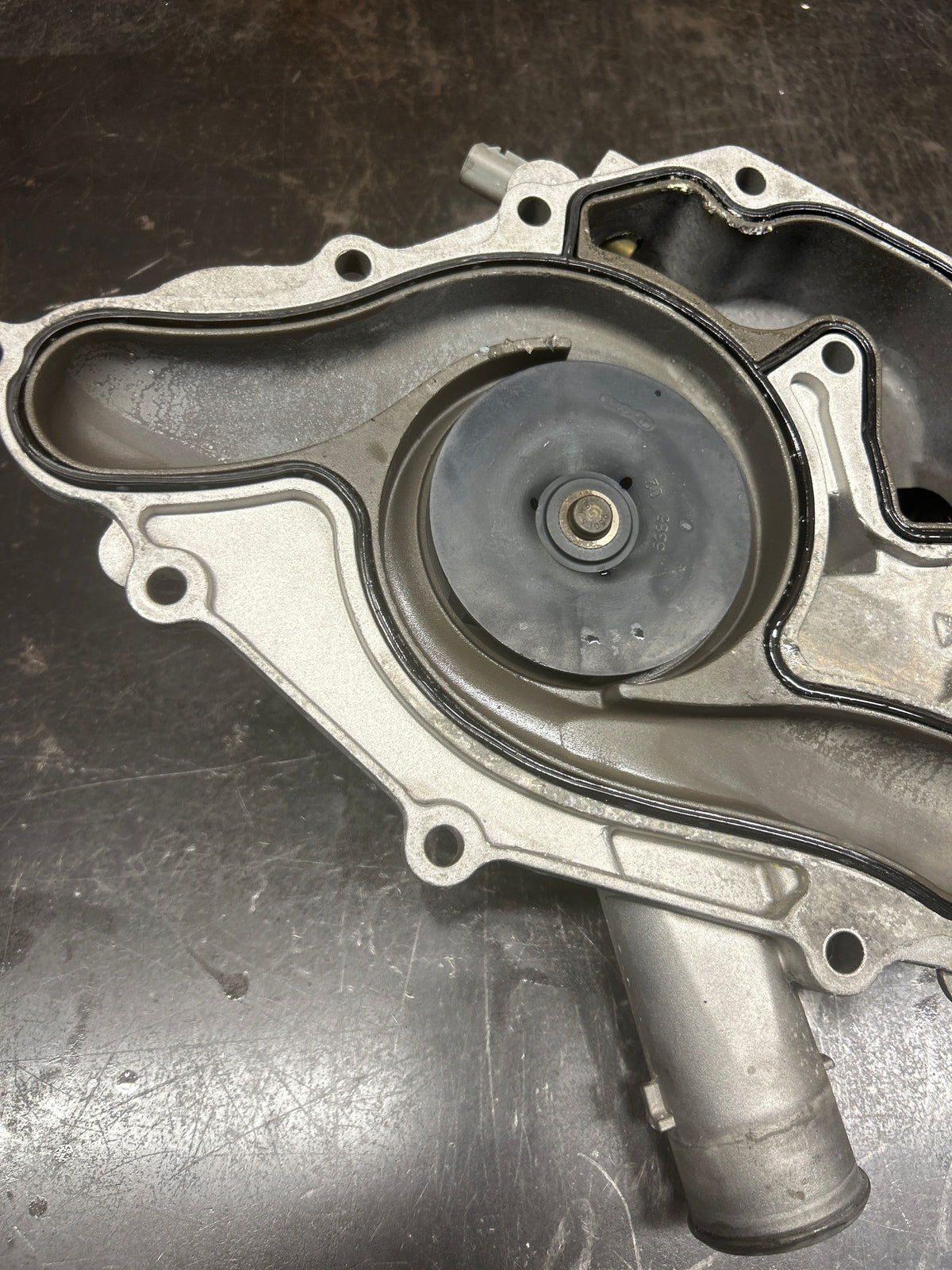 12-20 Gates 43562 Chrysler 300 Dodge Charger Jeep 5.7 6.4 Engine Water Pump