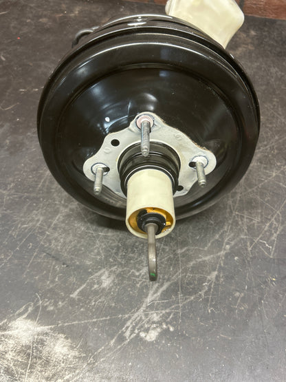 2011-2023 CHRYSLER 300C/CHARGER SRT8 POWER BRAKE BOOSTER W/ MASTER CYLINDER OEM