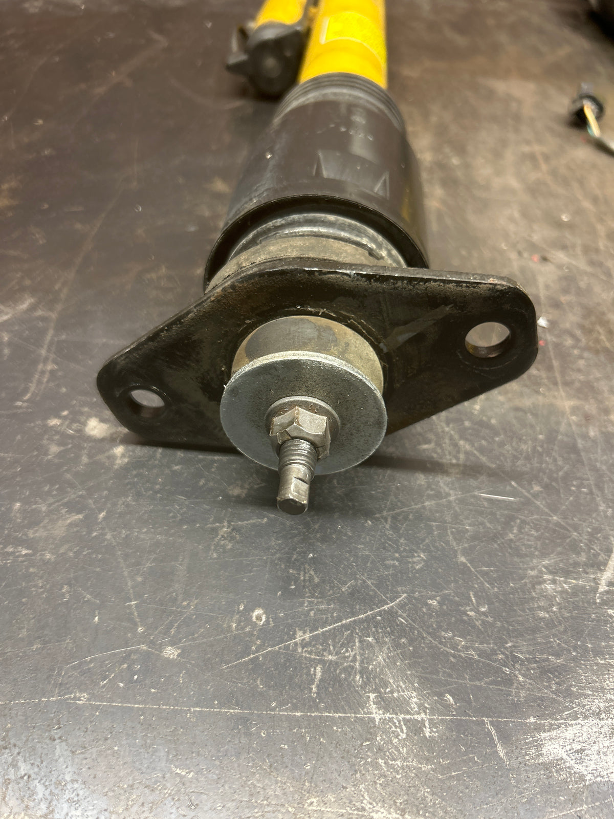 12-23 CHRYSLER 300/CHARGER SRT8 REAR RIGHT & LEFT ACTIVE DAMPING STRUT SHOCK