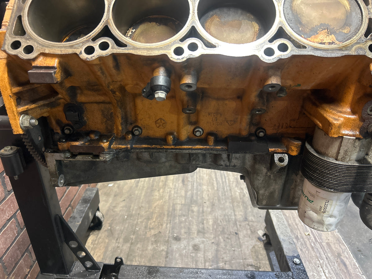 Dodge Chrysler Jeep Mopar Hemi SRT8 392 6.4L Short Block Engine 71K Miles OEM