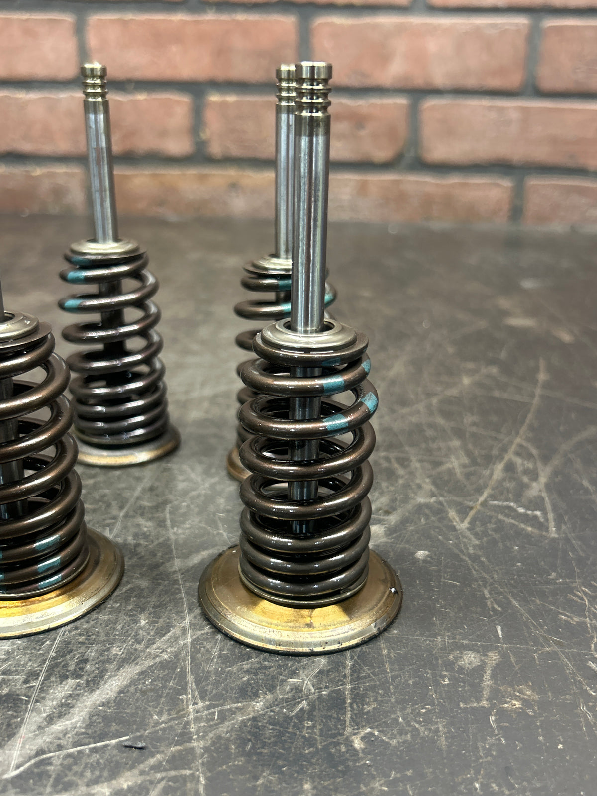 2011-2026 Dodge Jeep Chrysler 6.4L 5.7L Hemi Set of 8 Valves & Valve Springs OEM