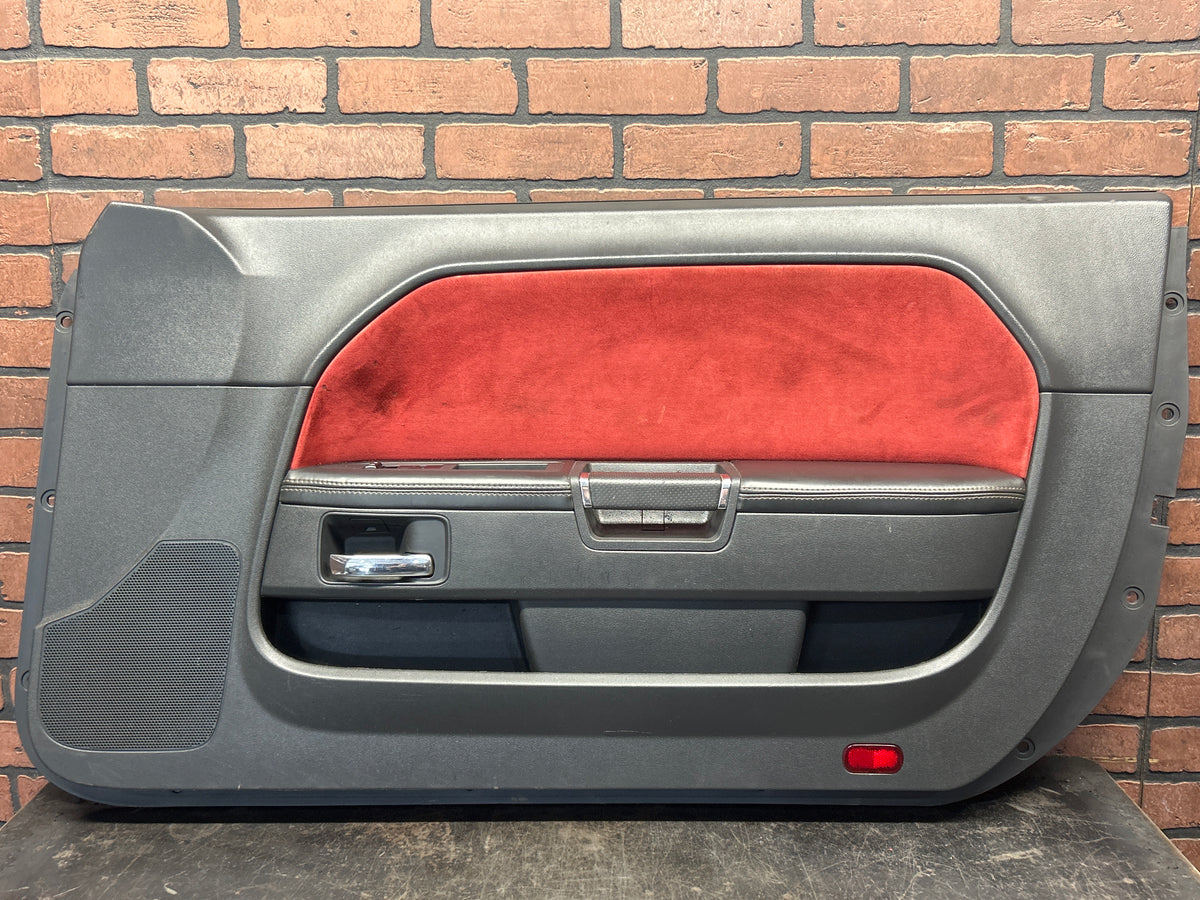 08-14 Dodge Challenger SRT8 Passenger LH Side Interior Door Panel 1XF761RRAB OEM