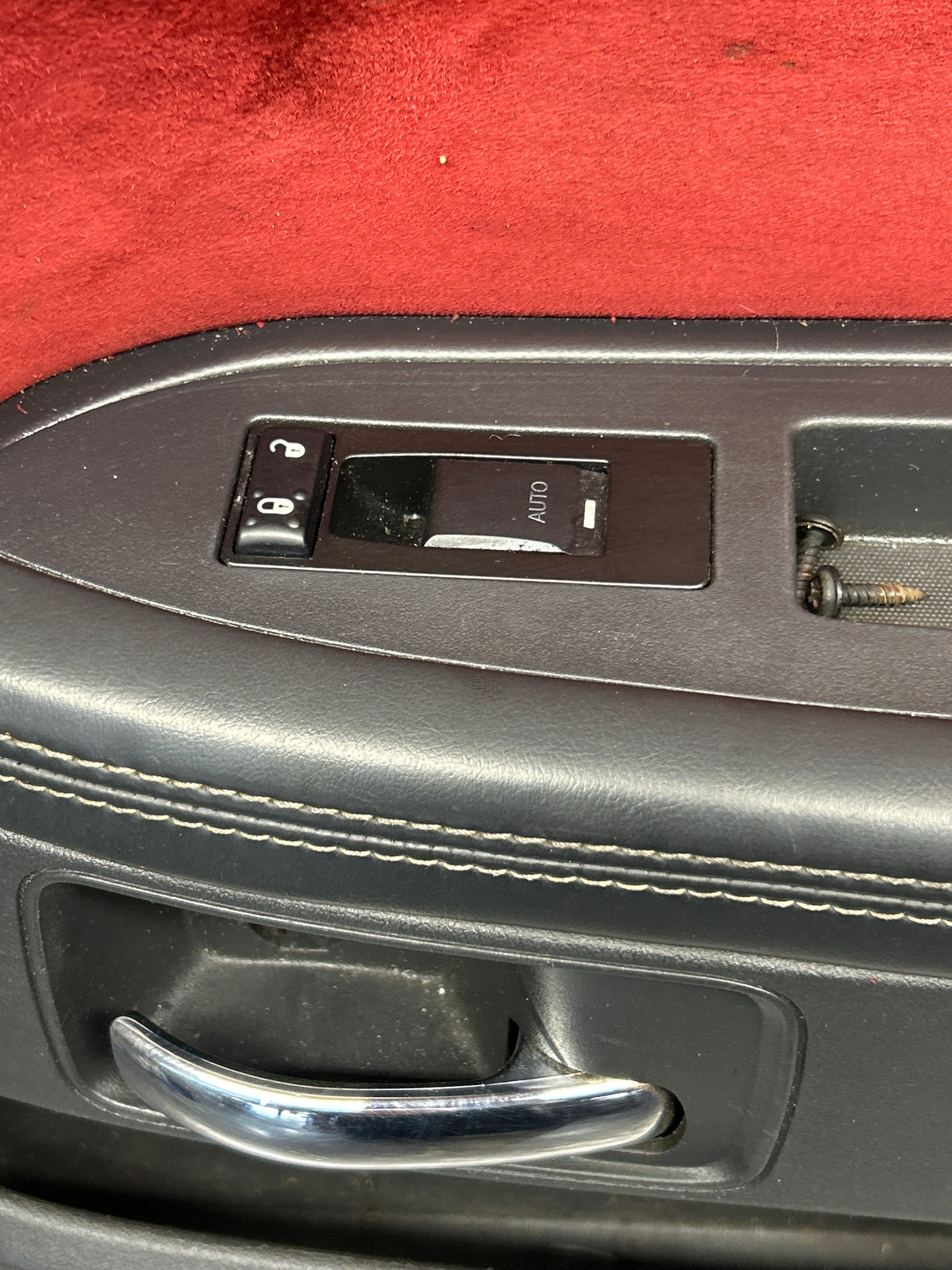 08-14 Dodge Challenger SRT8 Passenger LH Side Interior Door Panel 1XF761RRAB OEM
