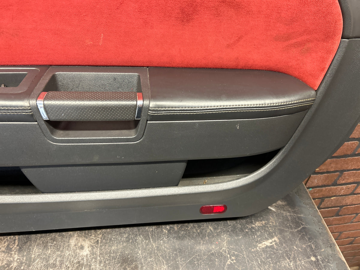 08-14 Dodge Challenger SRT8 Passenger LH Side Interior Door Panel 1XF761RRAB OEM