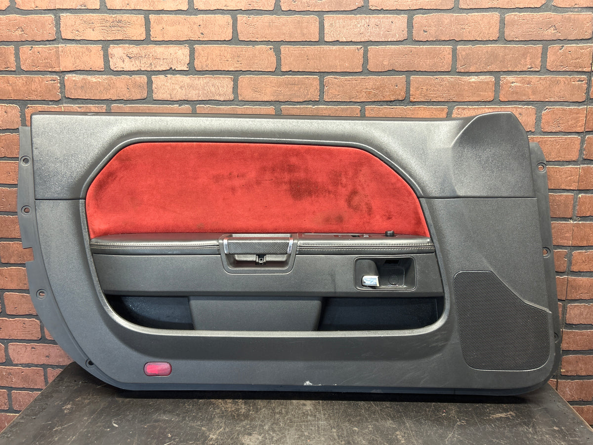08-14 Dodge Challenger SRT8 Passenger LH Side Interior Door Panel 1XF771RRAB OEM