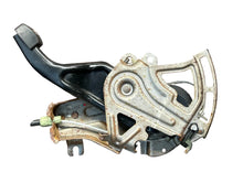 07-23  CHARGER 300 CHALLENGER EMERGENCY E PARKING BRAKE PEDAL 04779596ae OEM
