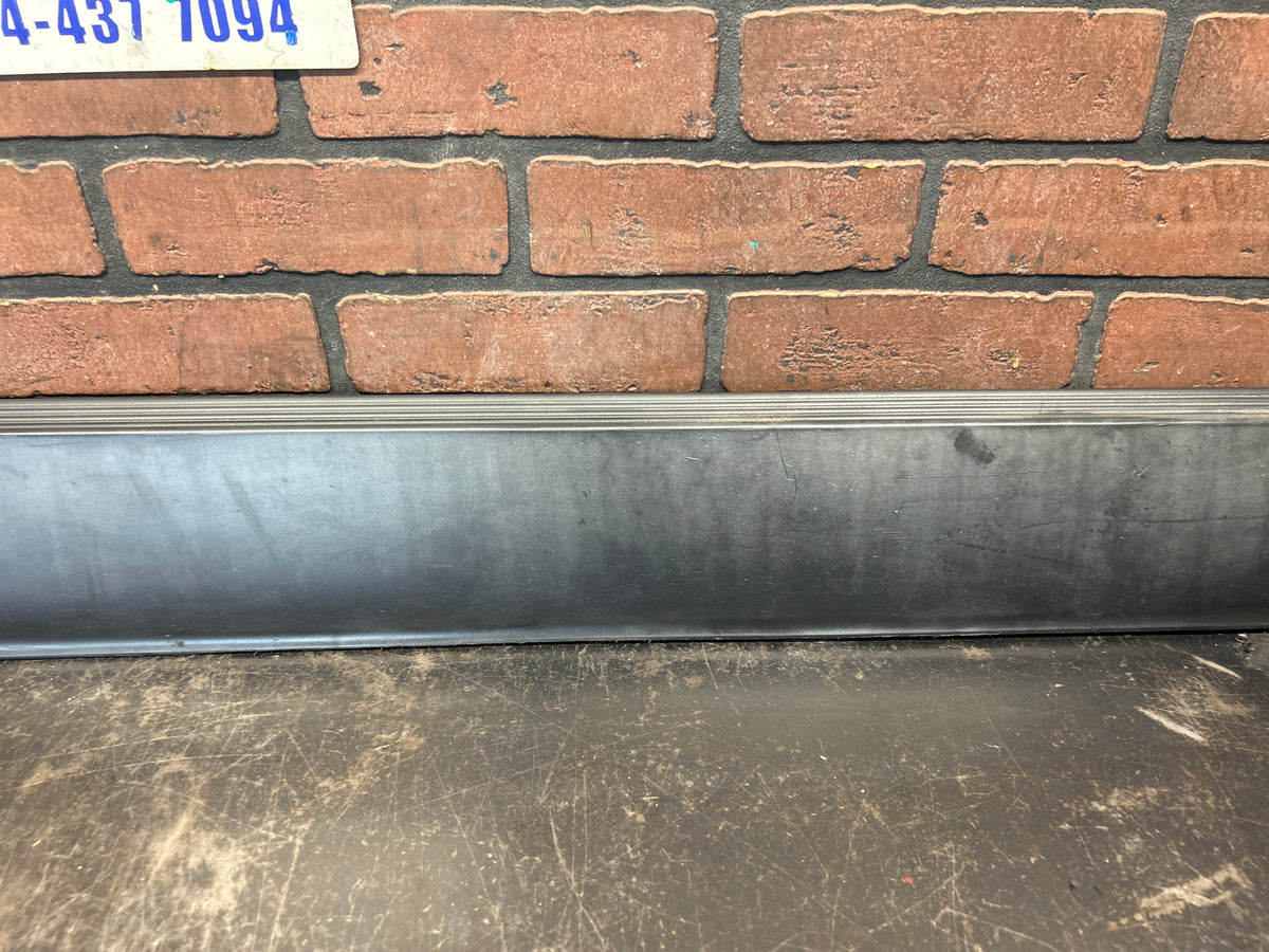 2008-2014 Dodge Challenger Passenger Side RH Rocker Panel Molding Trim 5028798AH
