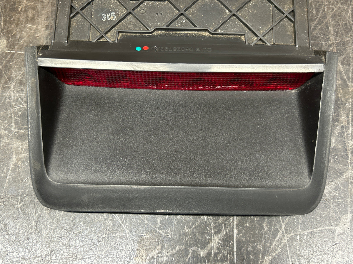 08 -23 DODGE CHALLENGER REAR 3RD BRAKE LED LIGHT LAMP 05028782AD OEM