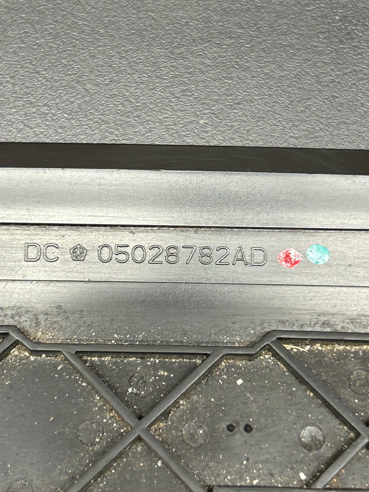 08 -23 DODGE CHALLENGER REAR 3RD BRAKE LED LIGHT LAMP 05028782AD OEM