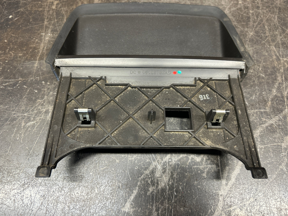 08 -23 DODGE CHALLENGER REAR 3RD BRAKE LED LIGHT LAMP 05028782AD OEM