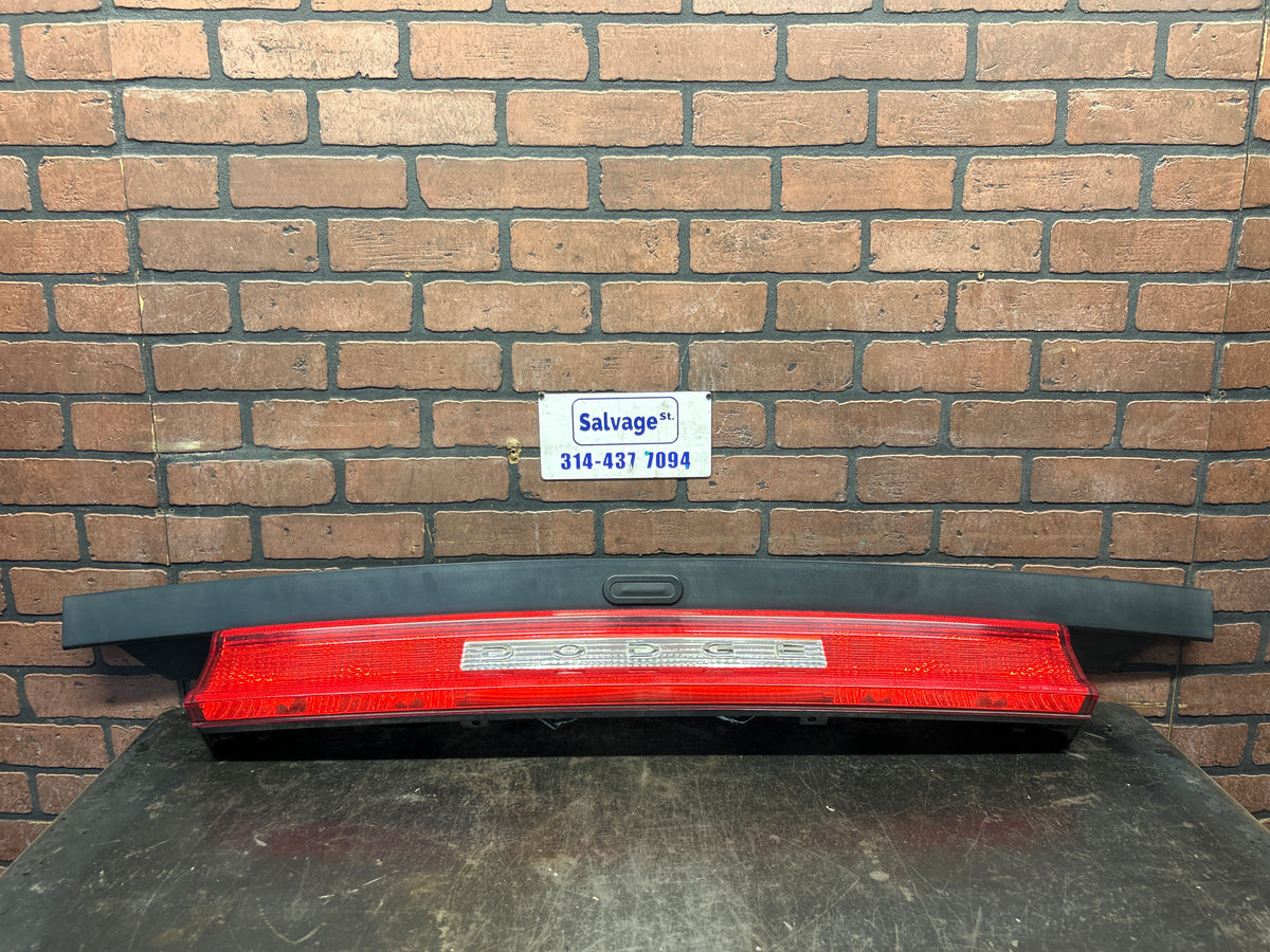 08-14 Dodge Challenger SRT Rear Rear Trunk Lid Center Tail Light 05028775AD OEM