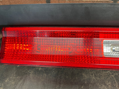 08-14 Dodge Challenger SRT Rear Rear Trunk Lid Center Tail Light 05028775AD OEM