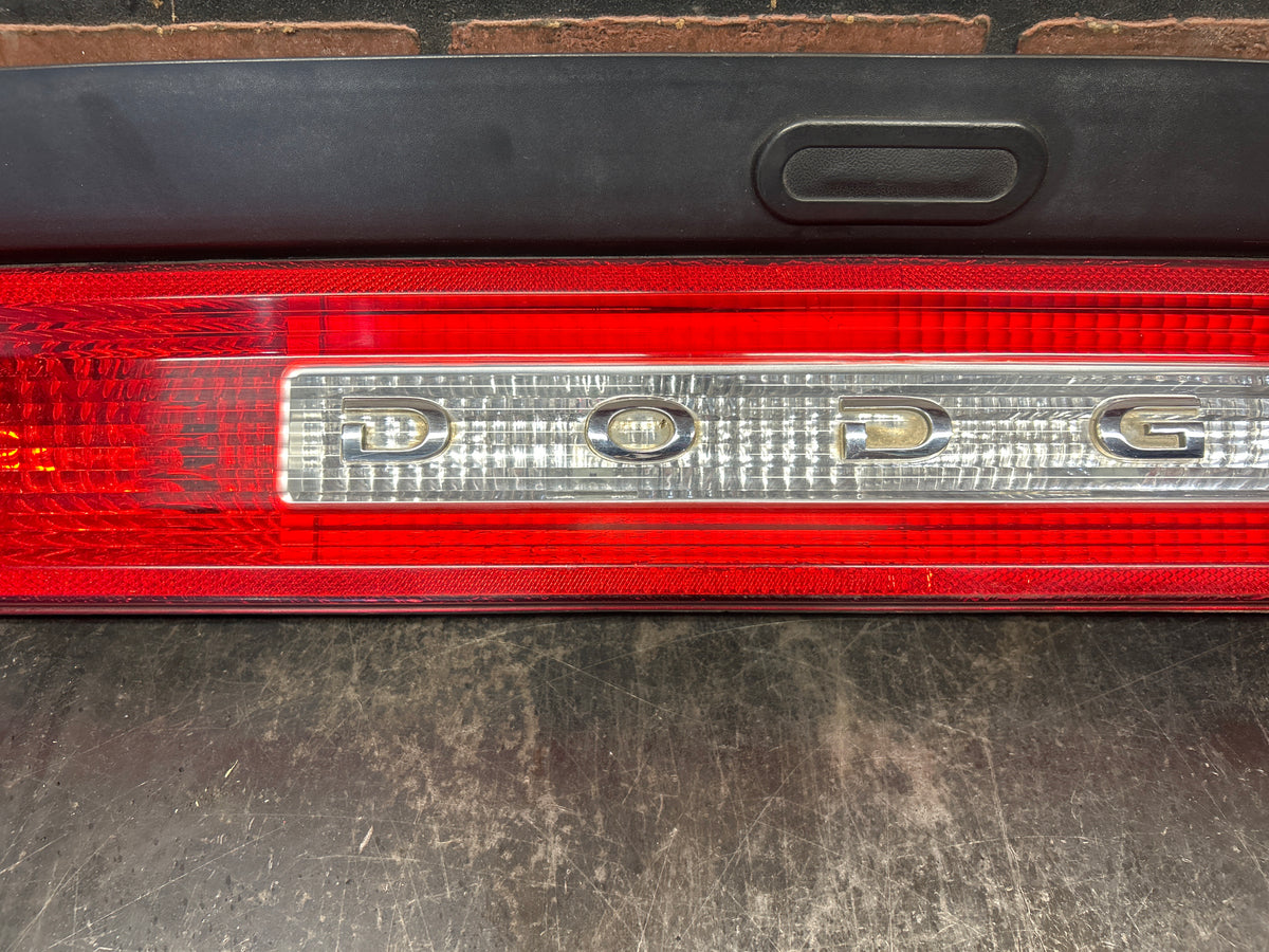 08-14 Dodge Challenger SRT Rear Rear Trunk Lid Center Tail Light 05028775AD OEM
