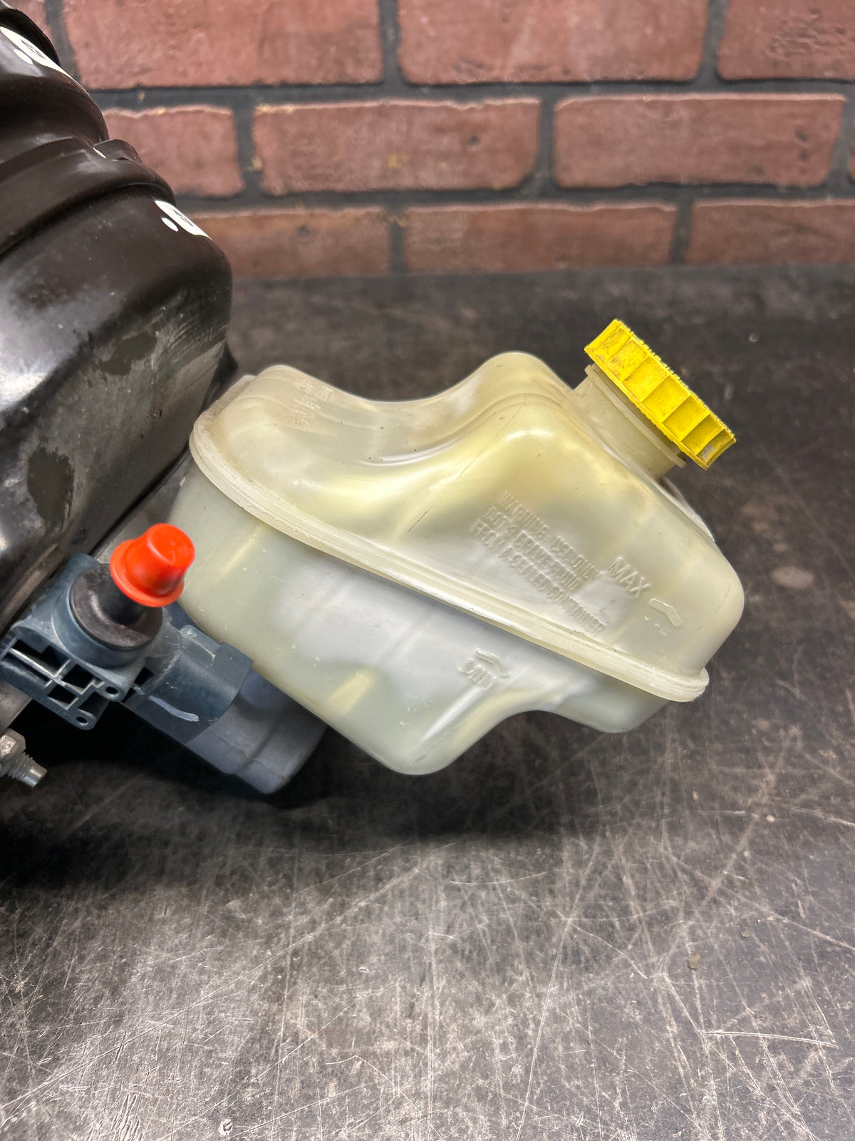 11-14 Dodge Challenger SRT8 Power Brake Booster Master Cylinder 04581645AC