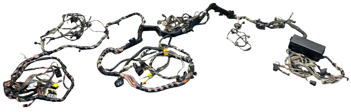 2014 DODGE CHALLENGER 6.4L RWD BODY WIRE WIRING HARNESS W/ FUSE BOX 68214919AA