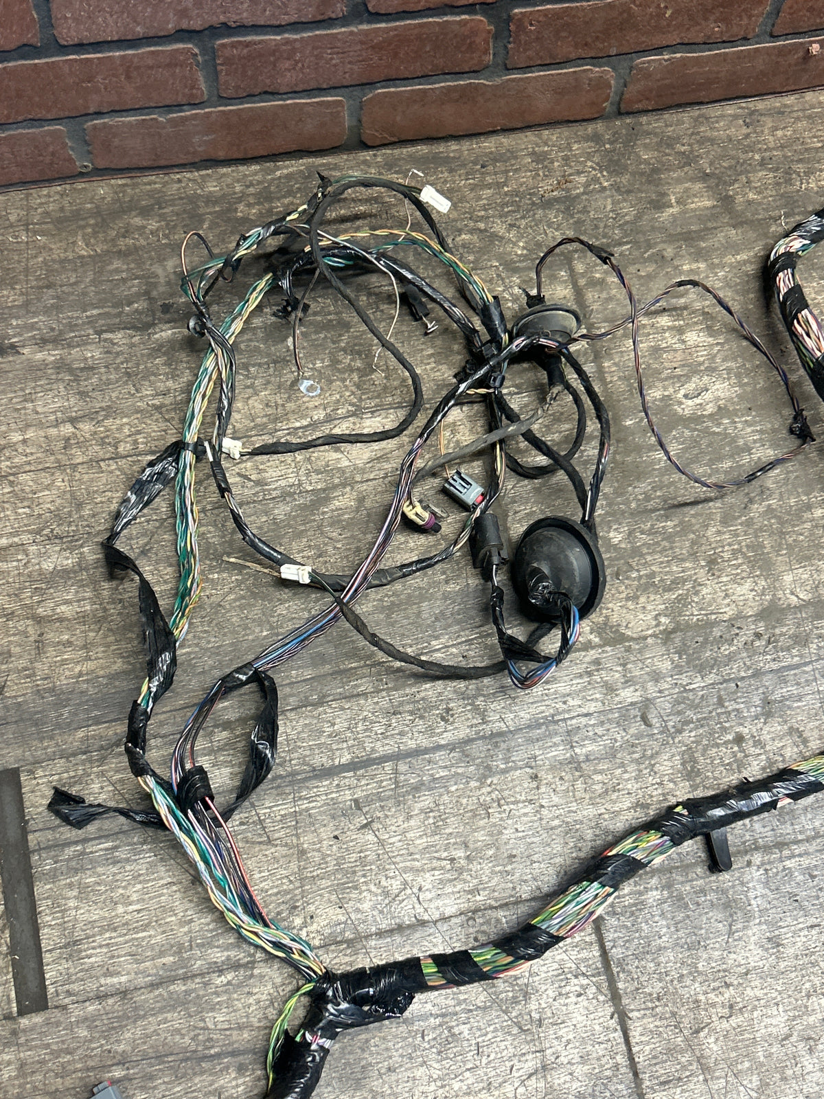 2014 DODGE CHALLENGER 6.4L RWD BODY WIRE WIRING HARNESS W/ FUSE BOX 68214919AA