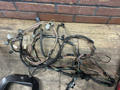 2014 DODGE CHALLENGER 6.4L RWD BODY WIRE WIRING HARNESS W/ FUSE BOX 68214919AA