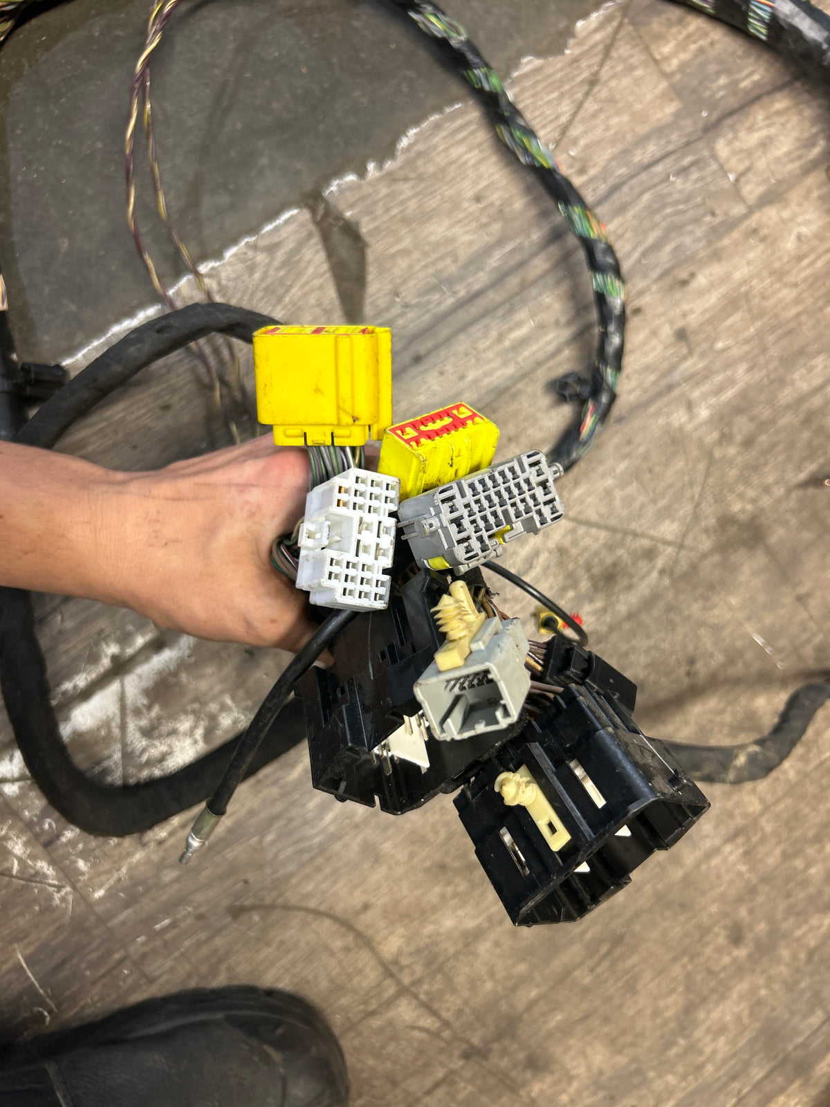 2014 DODGE CHALLENGER 6.4L RWD BODY WIRE WIRING HARNESS W/ FUSE BOX 68214919AA