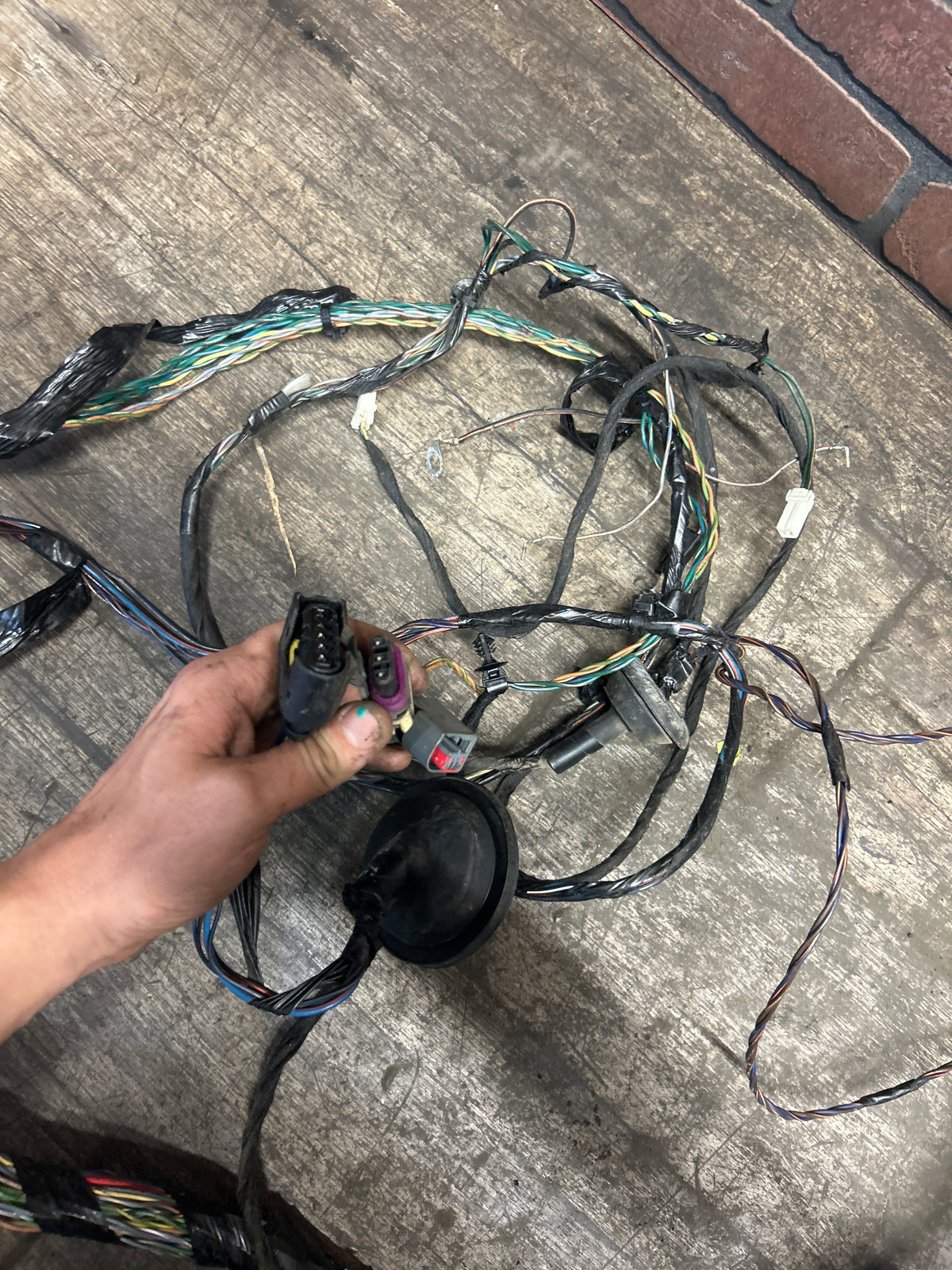2014 DODGE CHALLENGER 6.4L RWD BODY WIRE WIRING HARNESS W/ FUSE BOX 68214919AA
