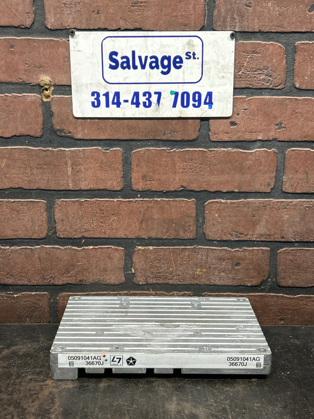 2012-2016 Challenger/Charger/300 Audio Amplifier Amp Harmon Kardon Greenedge OEM