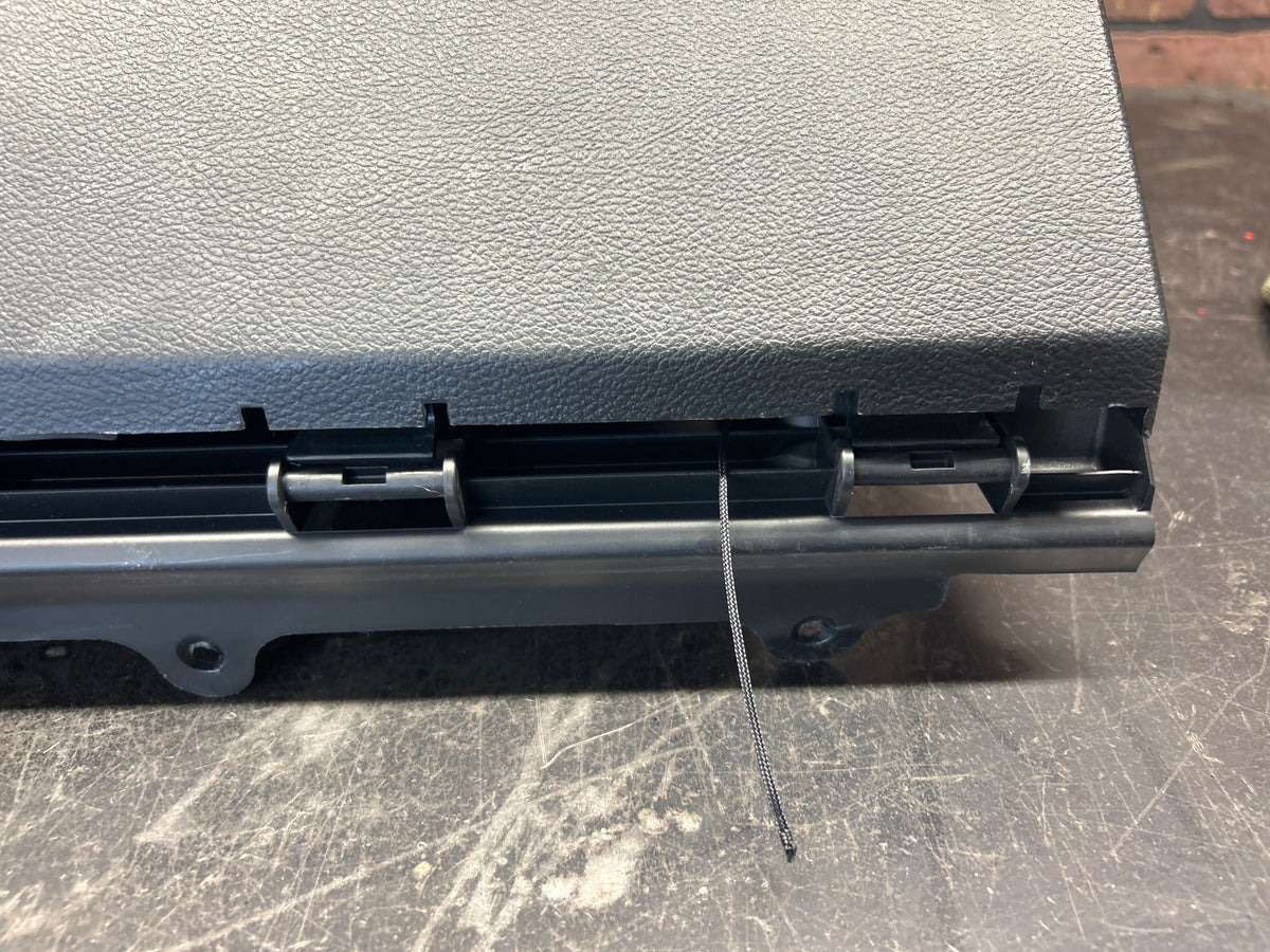 15-23 DODGE CHARGER CHALLENGER CHRYSLER 300 GLOVE BOX OEM 1YR 1QF13DX9AL