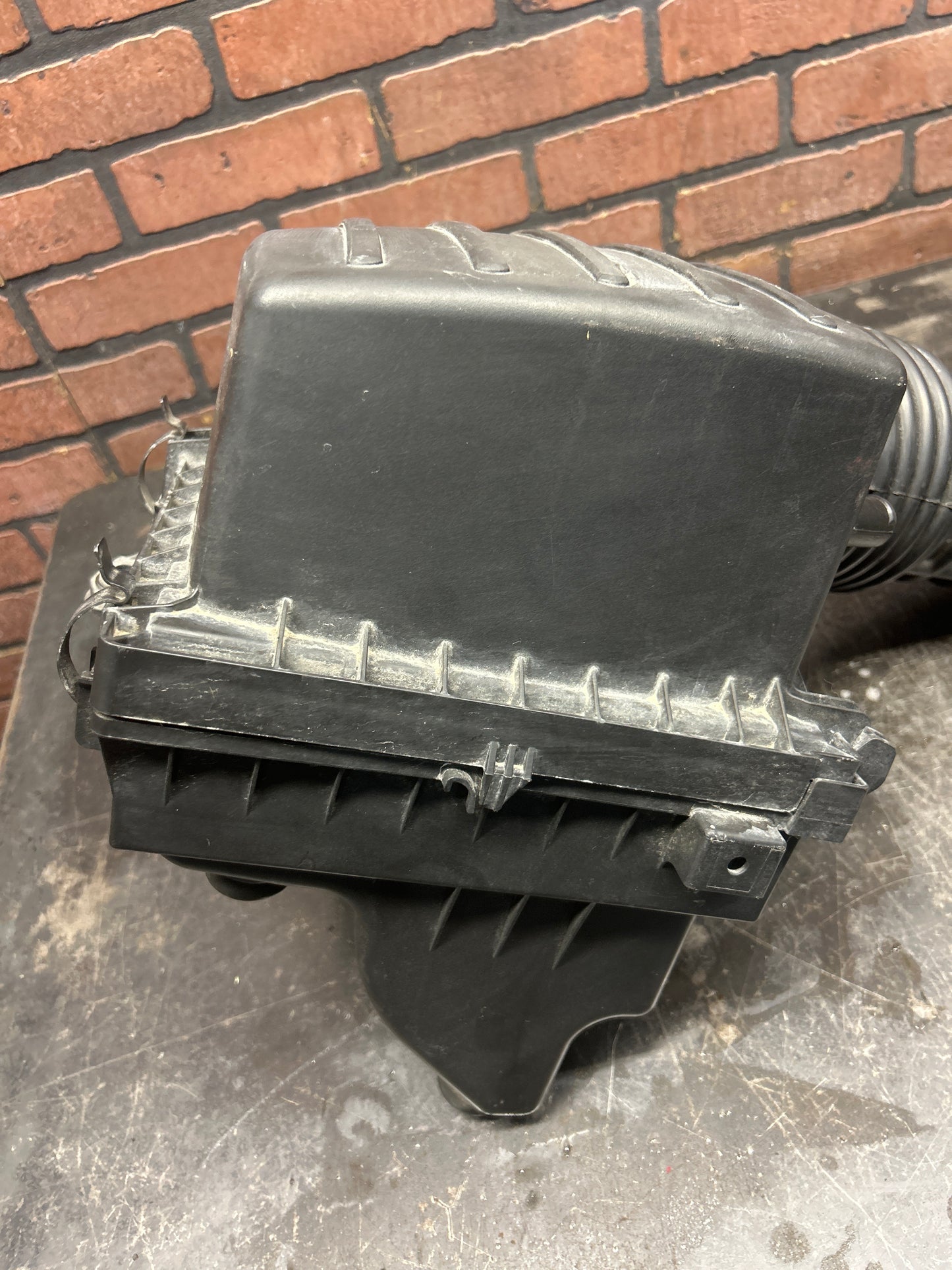 2012-2021 Jeep Grand Cherokee SRT8 6.4L Air Intake Housing/Air Box Assembly OEM