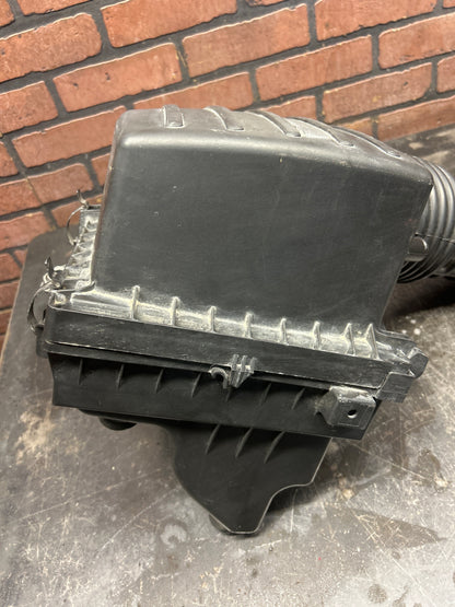 2012-2021 Jeep Grand Cherokee SRT8 6.4L Air Intake Housing/Air Box Assembly OEM