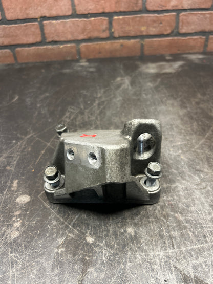 15-23 Dodge Charger Hellcat 6.2L Right Engine Mount W/ Bracket 05038790AA OEM