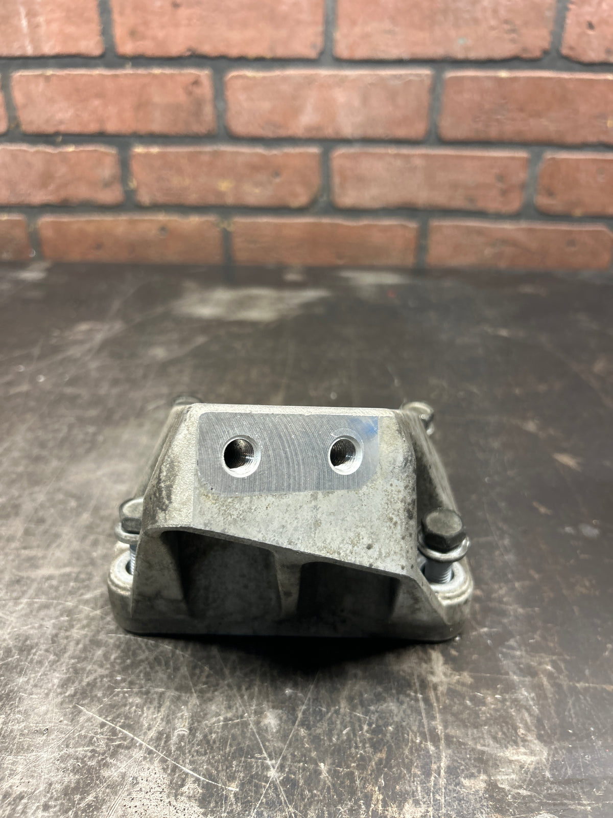15-23 Dodge Charger Hellcat 6.2L Left Engine Mount W/ Bracket 05038789AA OEM