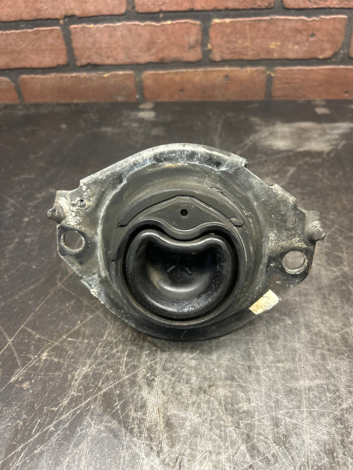 15-23 Dodge Charger Hellcat 6.2L Left Engine Mount W/ Bracket 05038789AA OEM