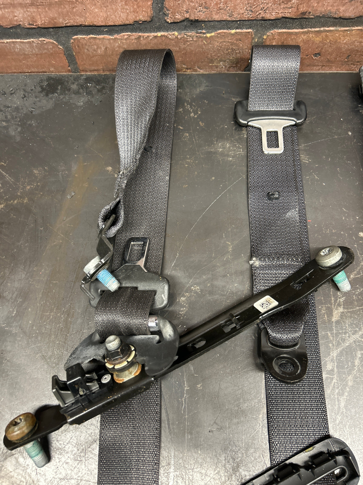 2019 Dodge Charger Hellcat Front & Rear Seat Belt Set W/ Buckles & Bolts OEM