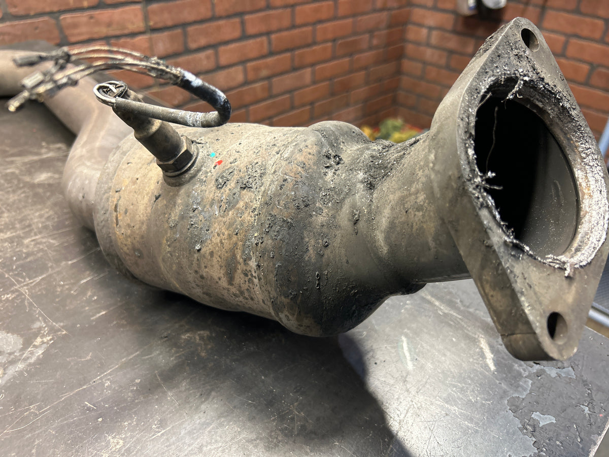 15-20 Dodge Charger Hellcat 6.2L OEM Exhaust Down Pipes Left & Right Pair