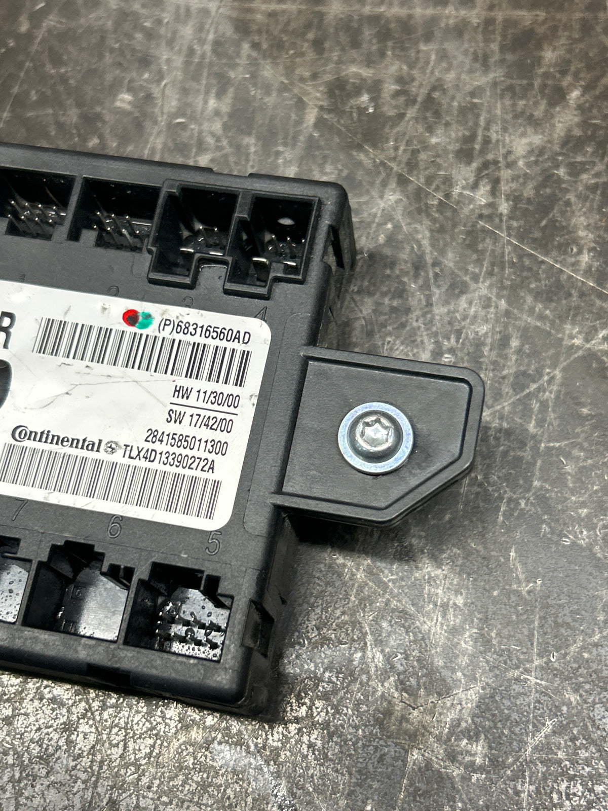 15-23 Dodge Charger Hellcat Front Right Passenger Door Control Module 68316560AD