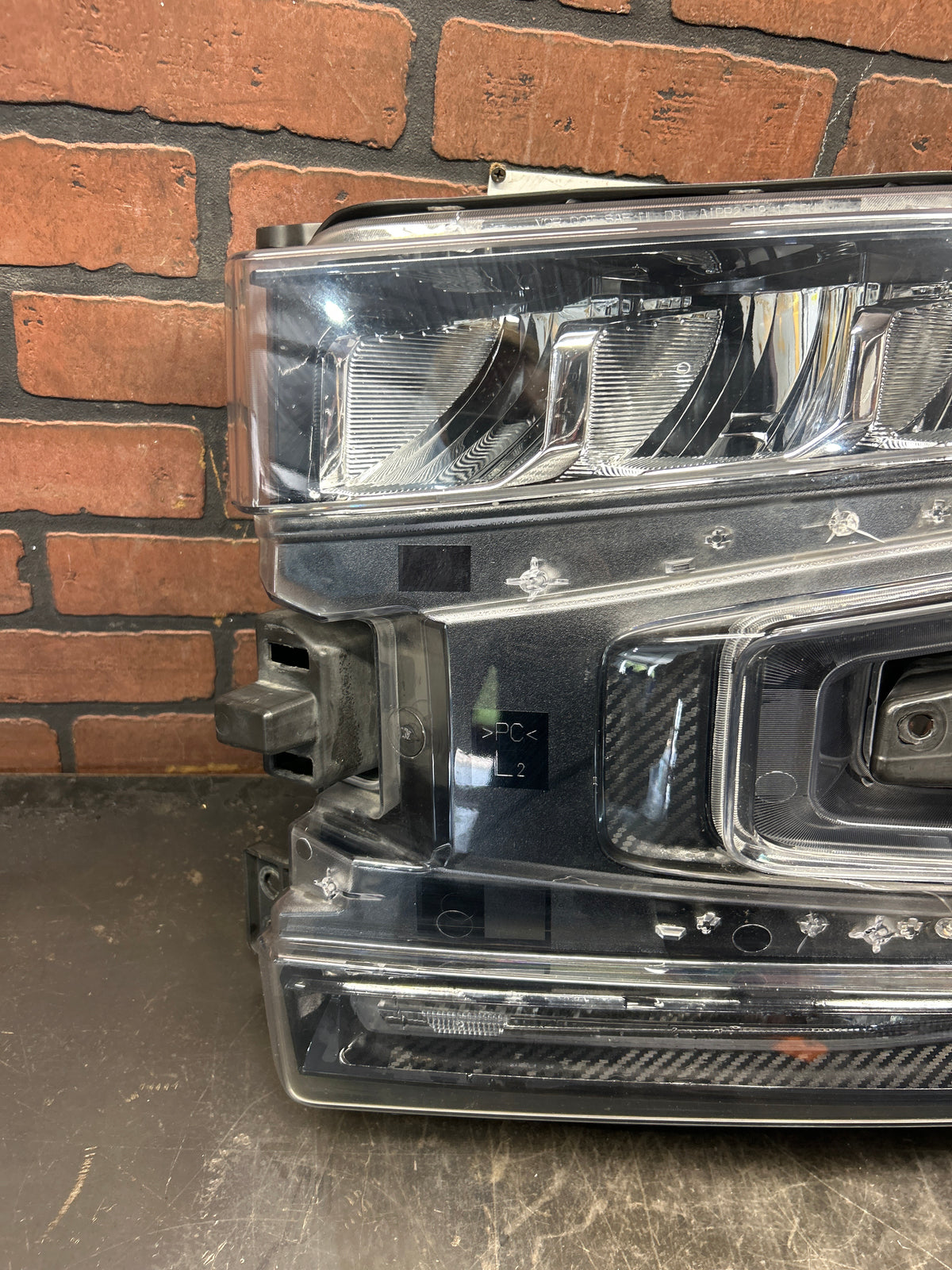 2019-2022 Chevy Silverado 1500 LH Driver Side LED Headlight 84621850 OEM