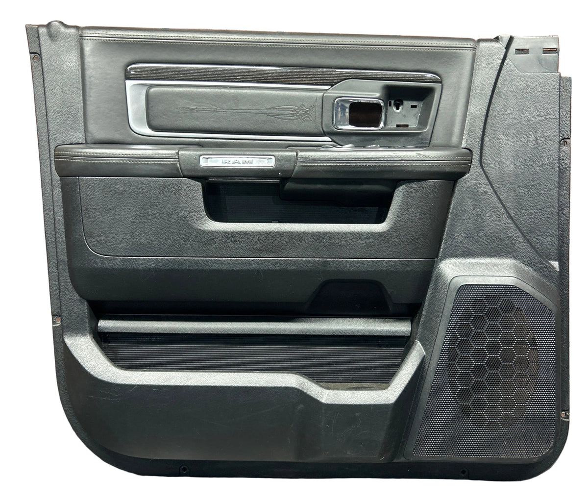 2013-2018 Ram 1500 Longhorn Front Driver LH Door Panel W/ Master Switch P2308509