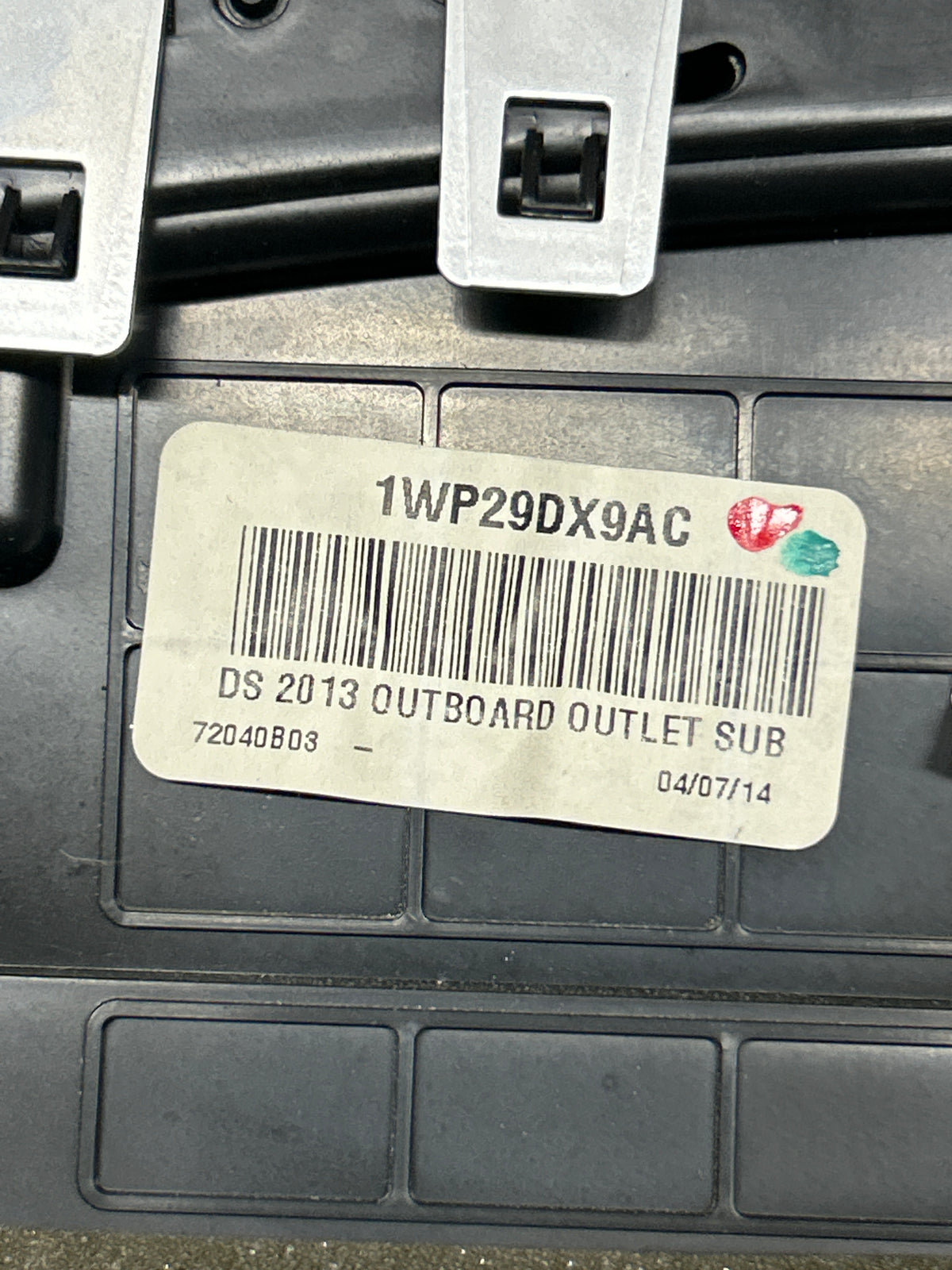 2013-2018 Ram 1500 LH & RH Outer Dash Air Vents W/ Headlight Switch 68189154AA