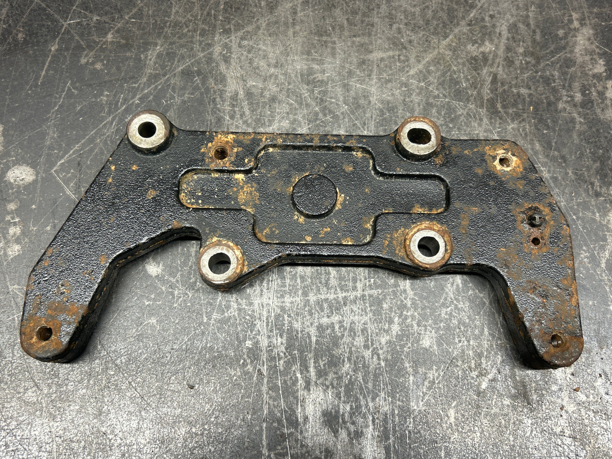 2014-2018 Ram 1500 3.0L EcoDiesel A/T Transmission Mount Bracket 68160949AA OEM