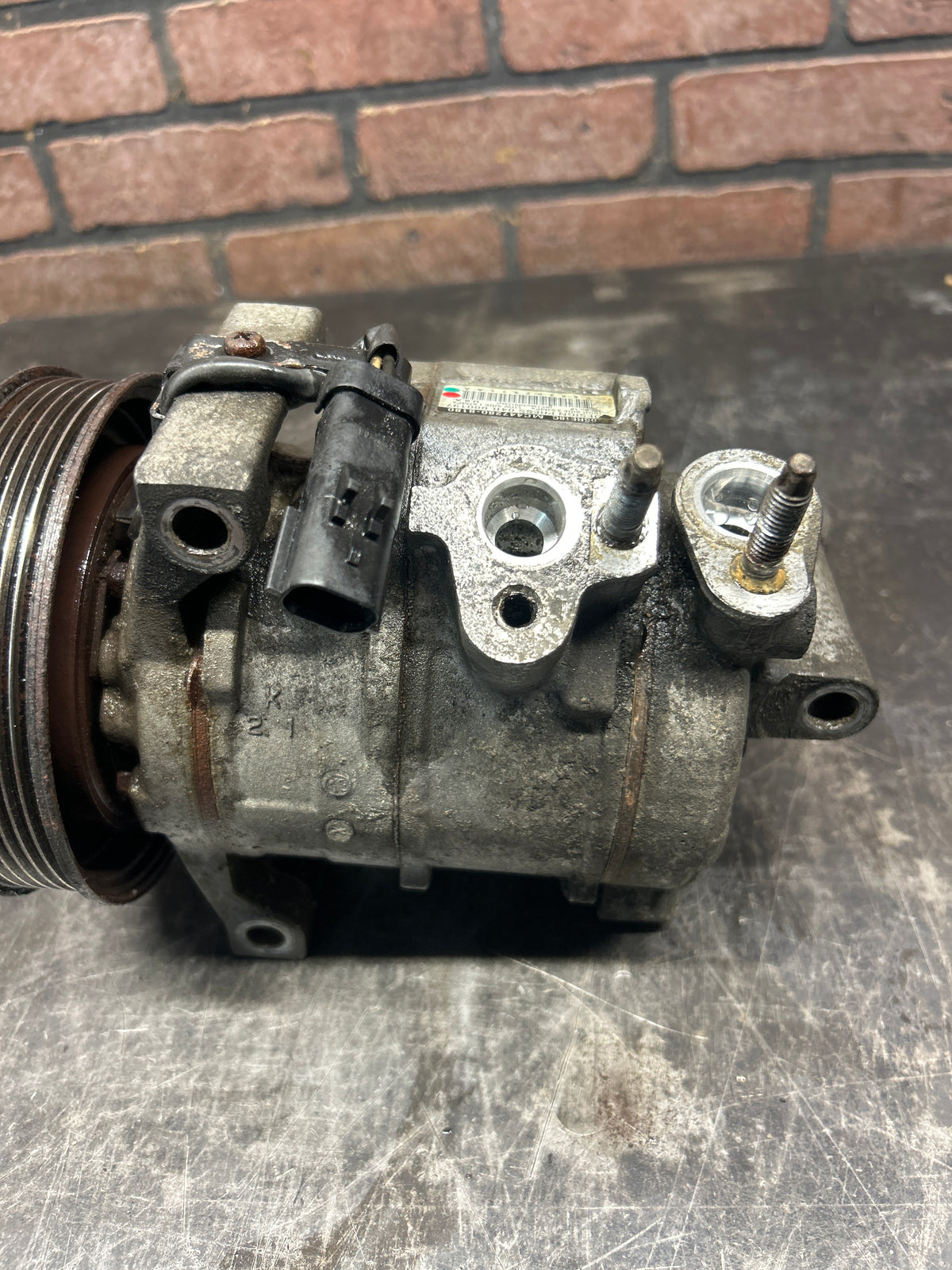 2014-2018 Ram 1500 3.0L EcoDiesel A/C Compressor W/ Clutch Denso 68202995AA OEM