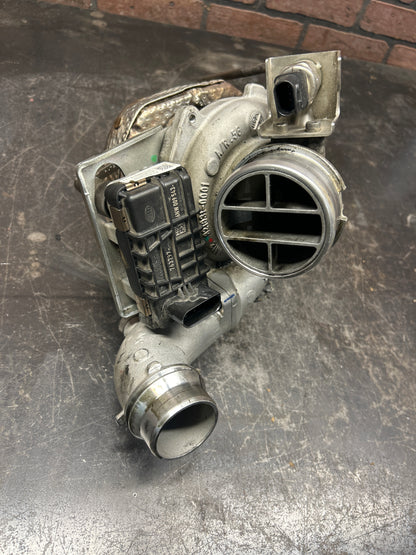 2014-2018 Ram 1500 3.0L EcoDiesel Garrett Turbocharger Turbo 823024-5005S OEM