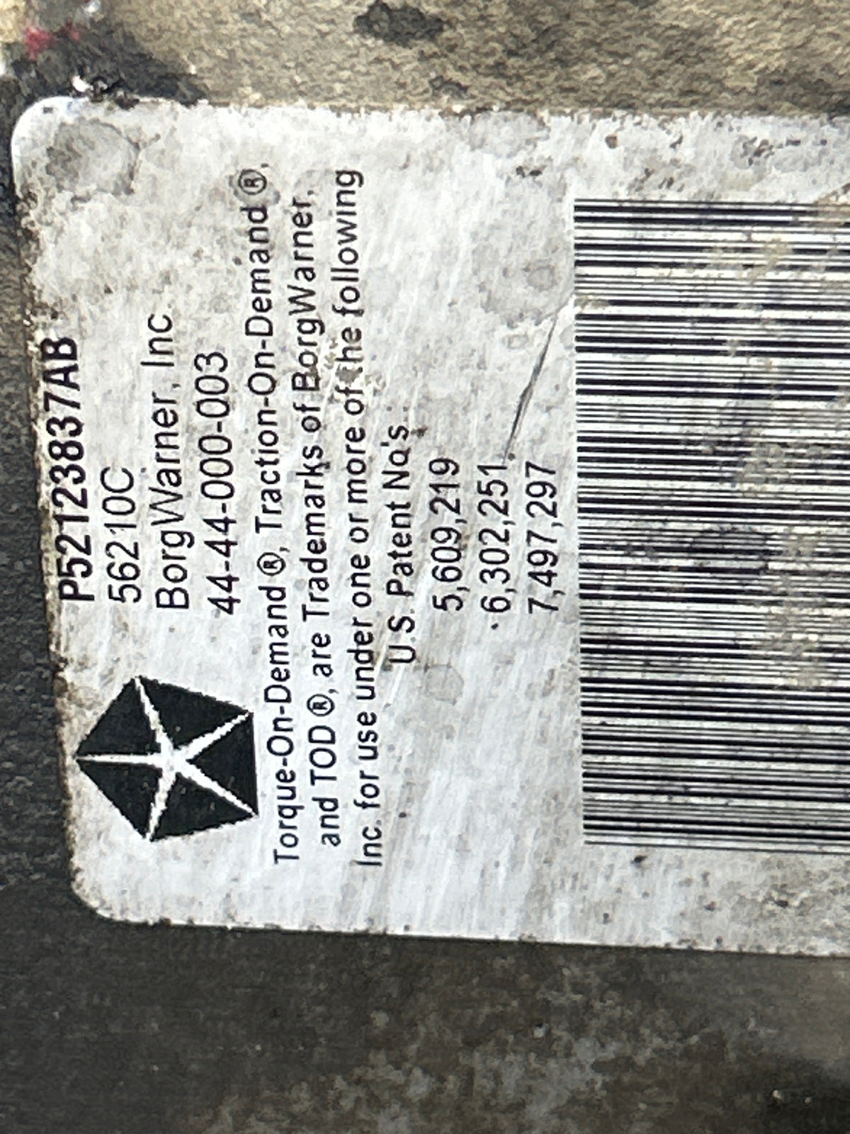 2014-2018 Ram 1500 EcoDiesel 4x4 Transfer Case BorgWarner 44-44 52123837AB OEM