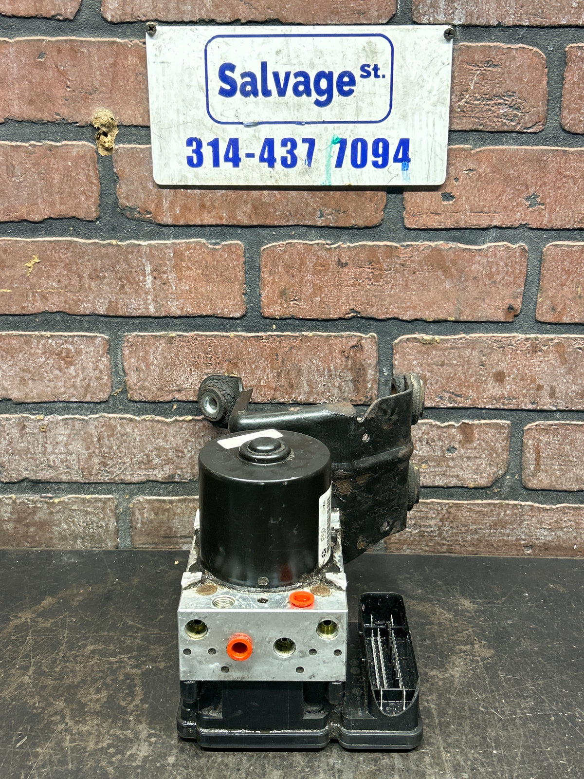 2014-2016 Ram 1500 EcoDiesel ABS Anti-Lock Brake Pump Module 68193650AD OEM