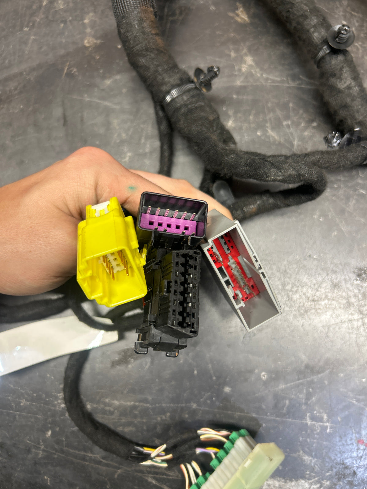 15-23 Dodge Charger Hellcat Instrument Panel Dash Wiring Harness 68406098AC OEM
