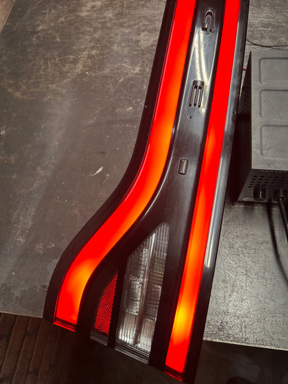 15-23 Dodge Charger Hellcat Rear Trunk Center LED Tail Light Lamp 68474280AA OEM