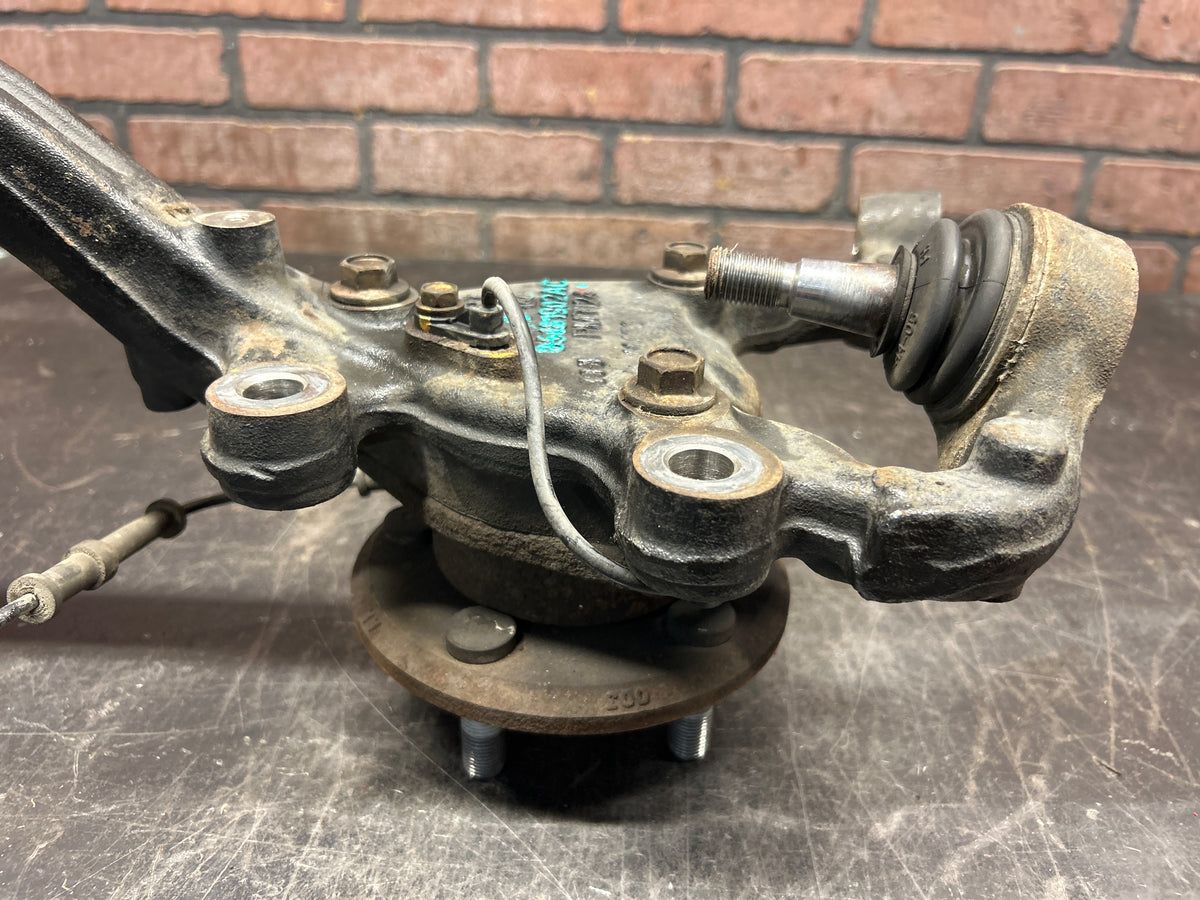 15-23 Dodge Charger Hellcat Front Left Driver Spindle Knuckle W/ Hub 05181902AC