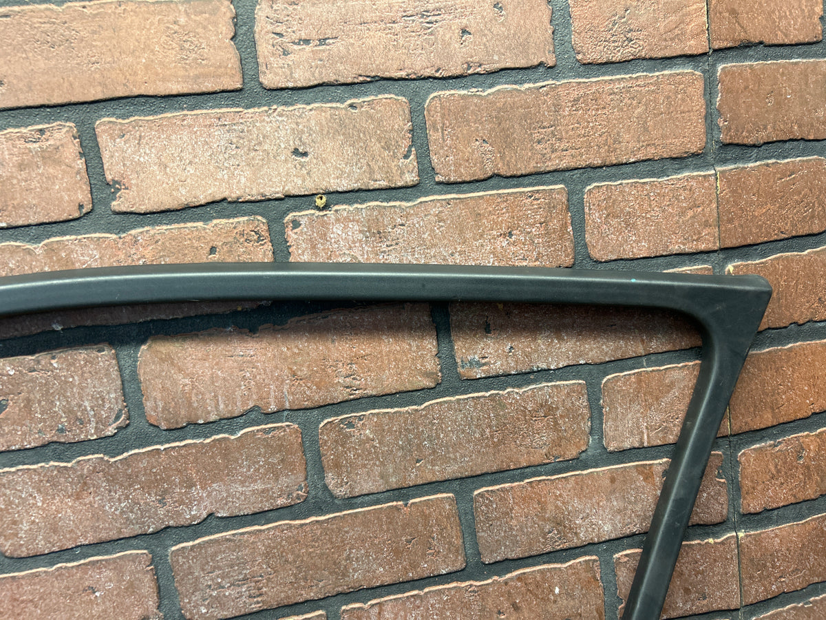 15-23 Dodge Charger Hellcat Front Right Door Window Frame Trim W/ Tweeter Cover