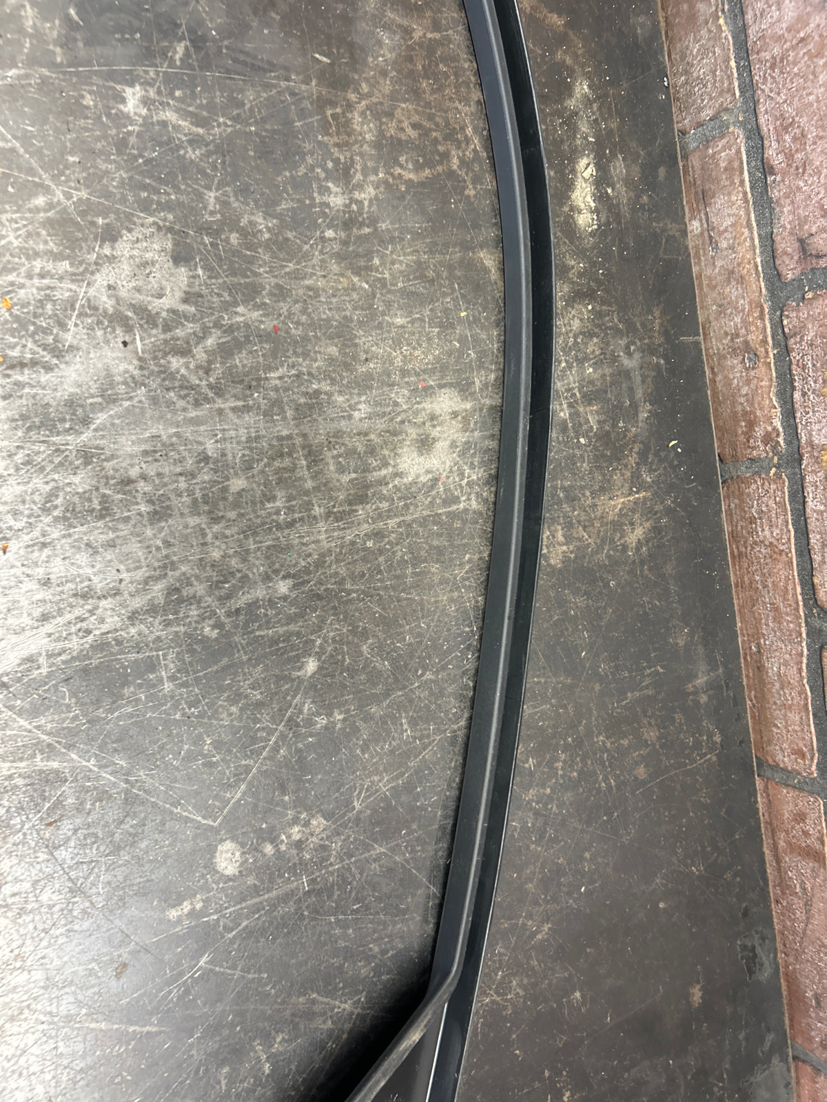 15-23 Dodge Charger Hellcat Front Right Door Window Frame Trim W/ Tweeter Cover