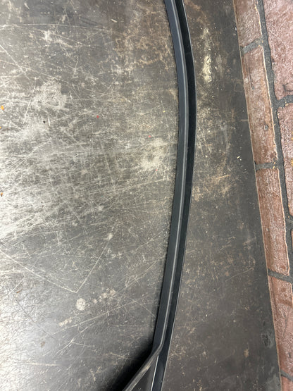 15-23 Dodge Charger Hellcat Front Right Door Window Frame Trim W/ Tweeter Cover